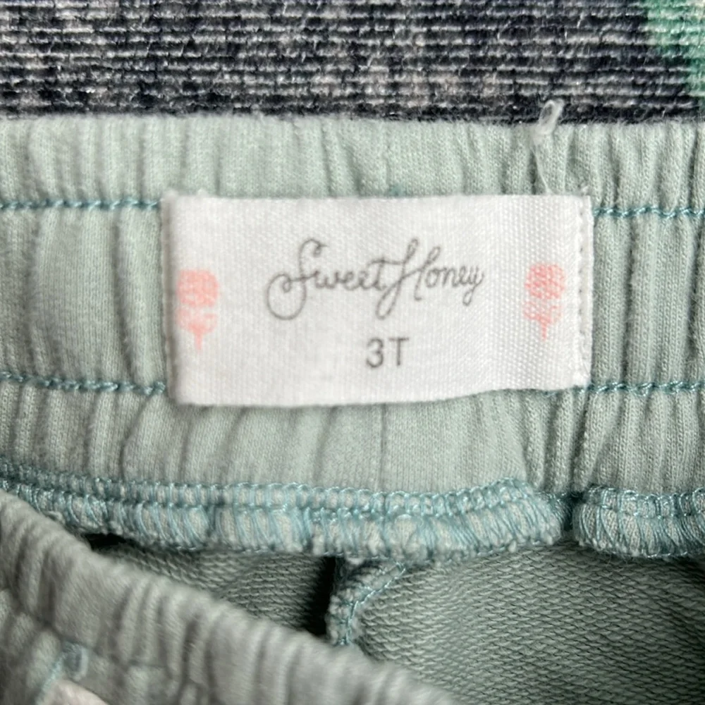SweetHoney Mint Green Trim Girls' Athletic Shorts
